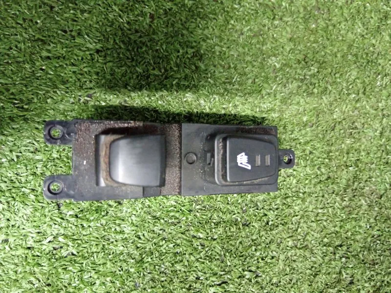 Кнопка стеклоподъемника