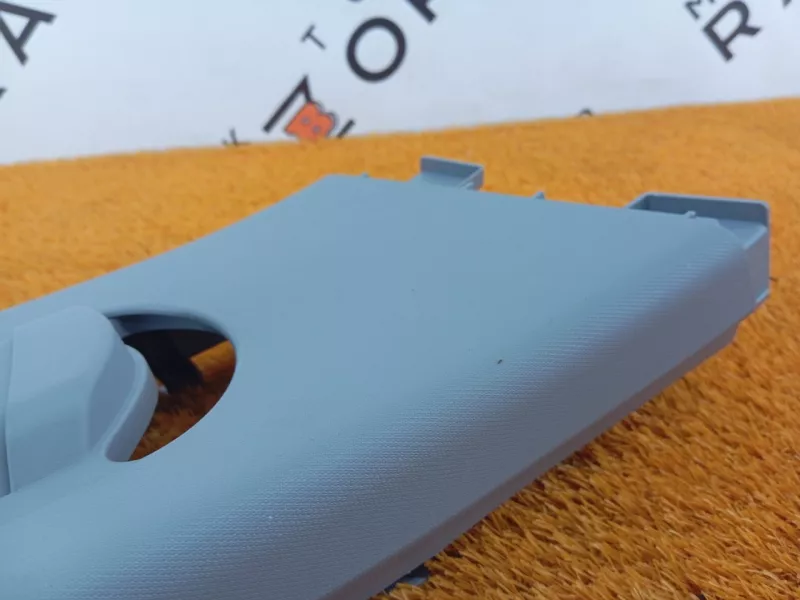 Обшивка центральной стойки