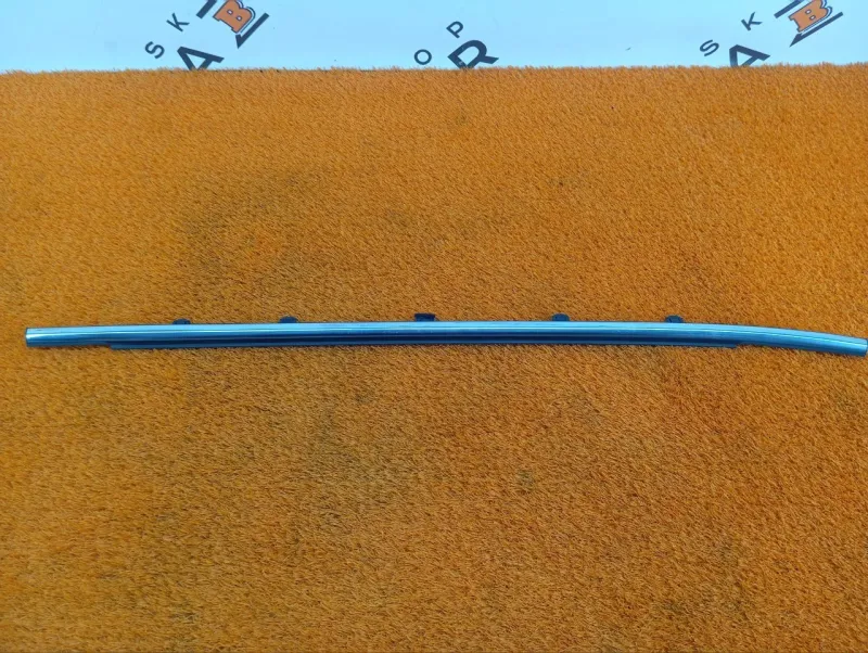 Молдинг стекла