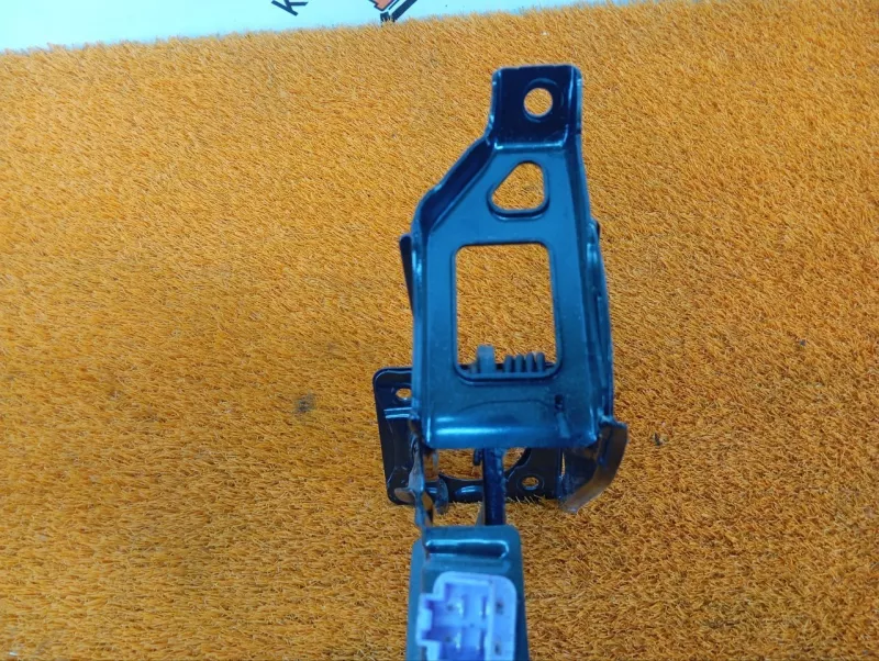 Педаль тормоза