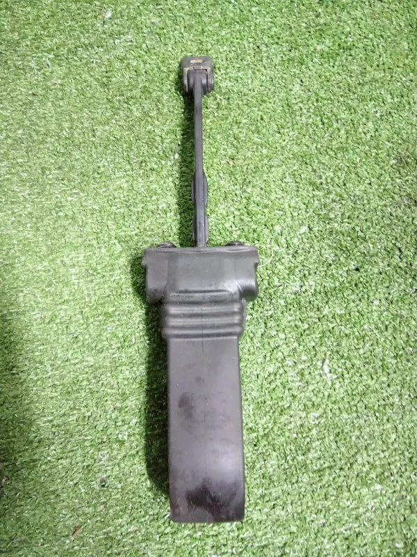 Ограничитель двери