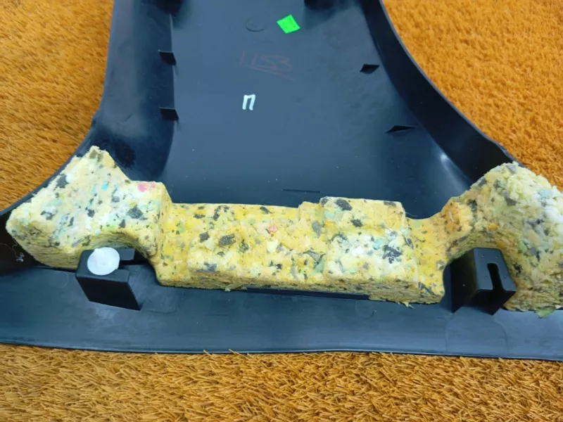 Накладка на стойку кузова