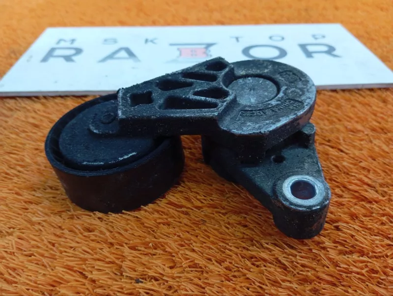 Ролик натяжной навесного оборудования