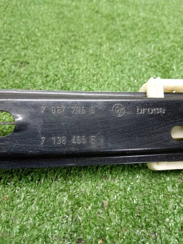 Стеклоподъемник BMW 1-Series 2004 51337138465 E87, передний левый