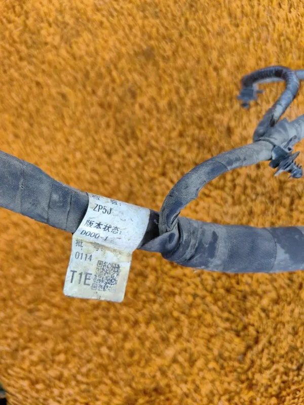 Клемма аккумулятора