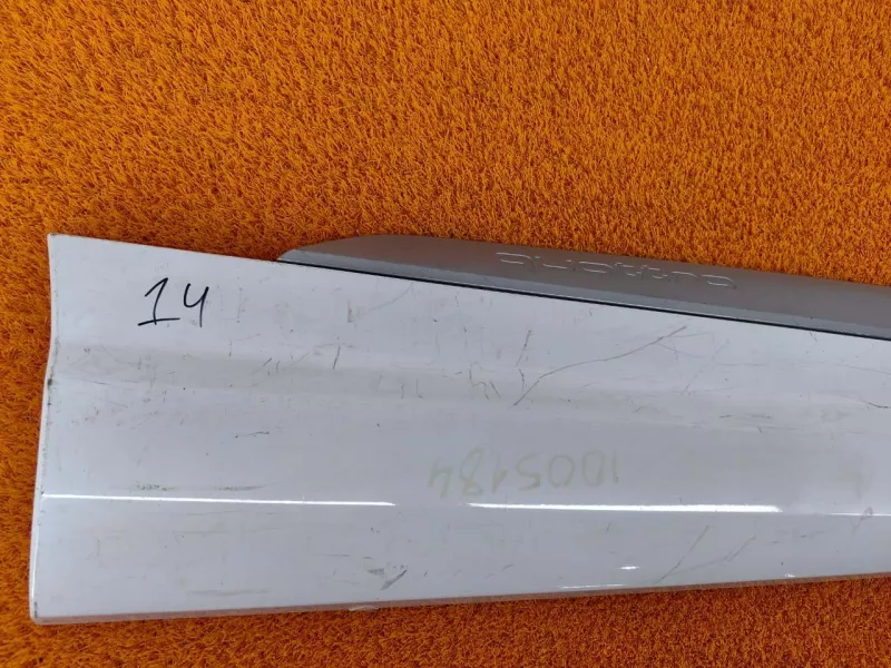 Накладка двери Audi Q7 2019 4M0853970F, задняя правая