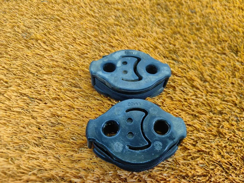 Крепление глушителя