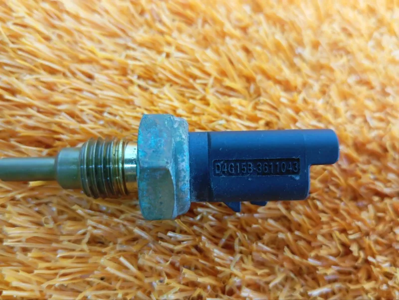 Датчик температуры охлаждающей жидкости