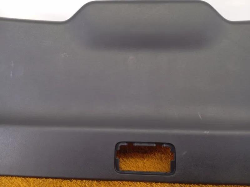 Обшивка двери багажника