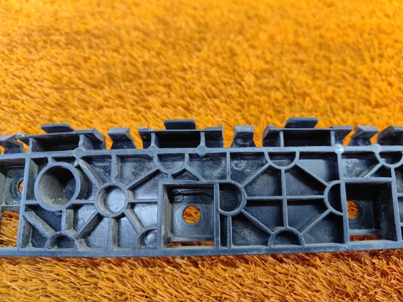 Крепление бампера