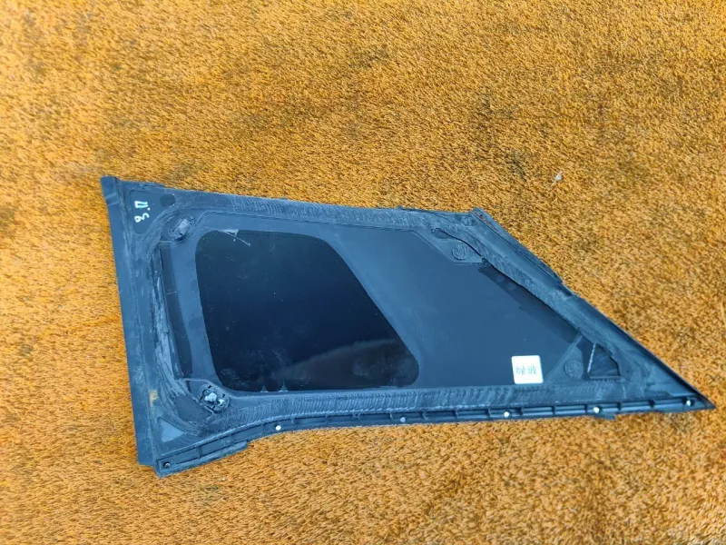 Стекло кузовное глухое