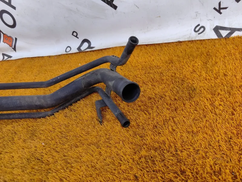 Горловина топливного бака