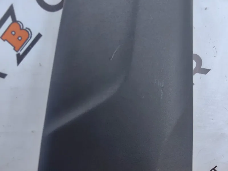 Обшивка центральной стойки