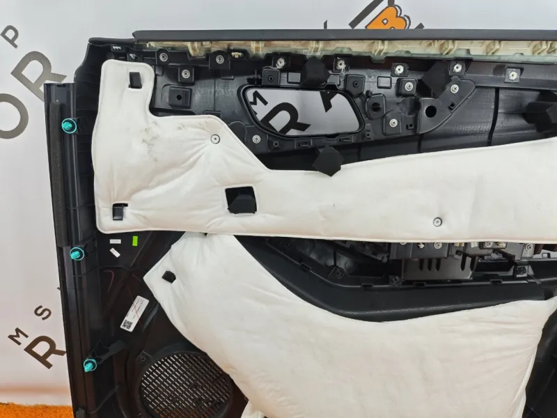 Обшивка двери