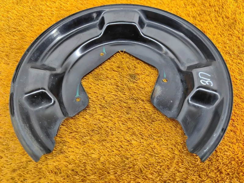 Пыльник тормозного диска