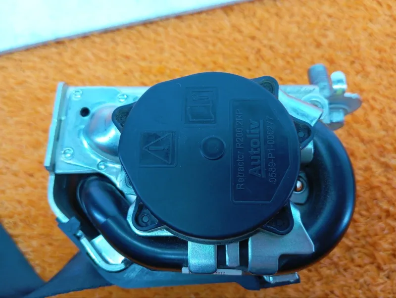 Ремень безопасности