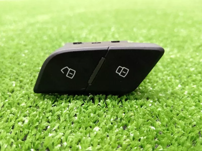 Кнопка центрального замка