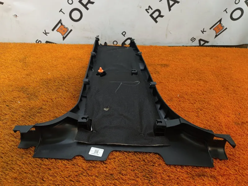 Обшивка центральной стойки