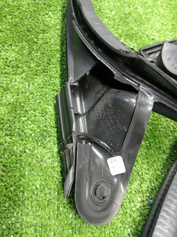 Уплотнитель двери