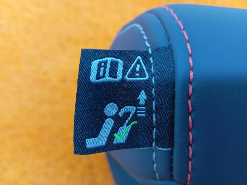 Подголовник сиденья