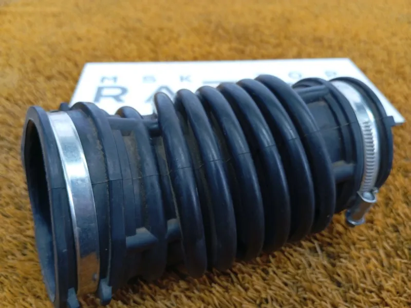 Патрубок воздушного фильтра