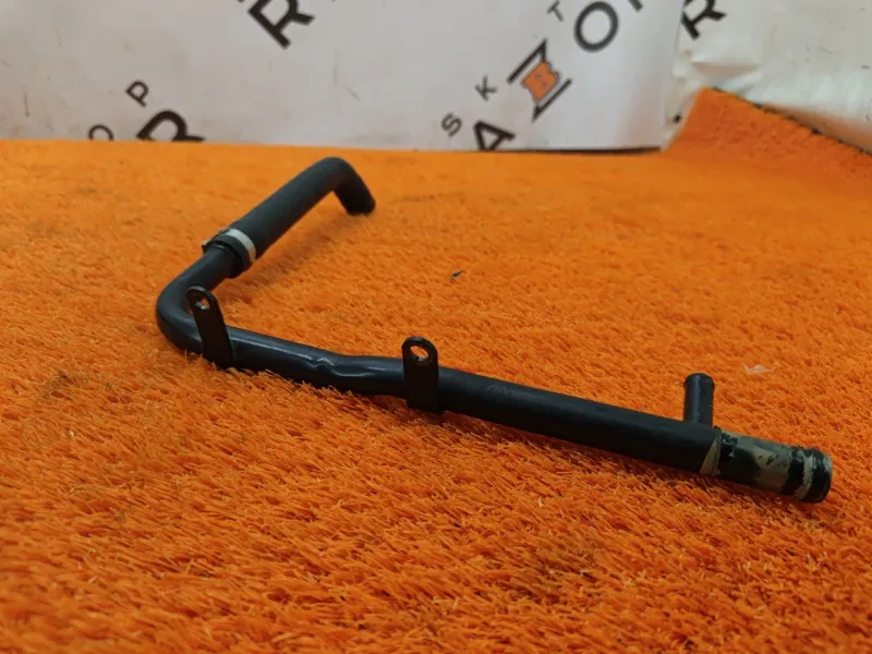 Трубка системы охлаждения