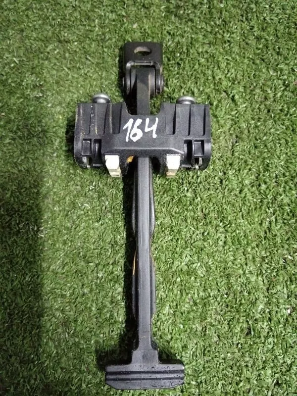 Ограничитель двери