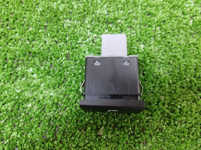 Кнопка обогрева сидений