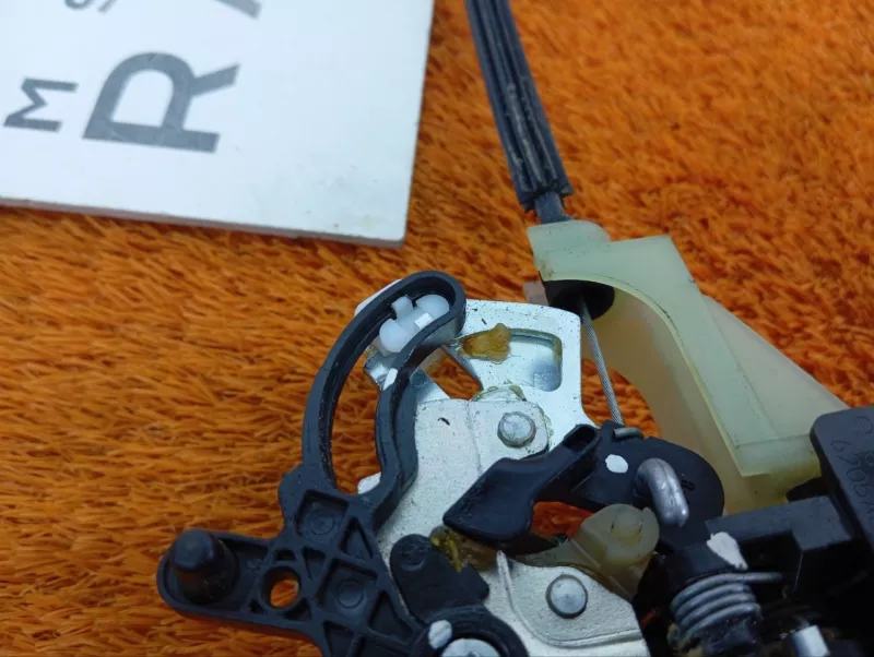 Замок двери