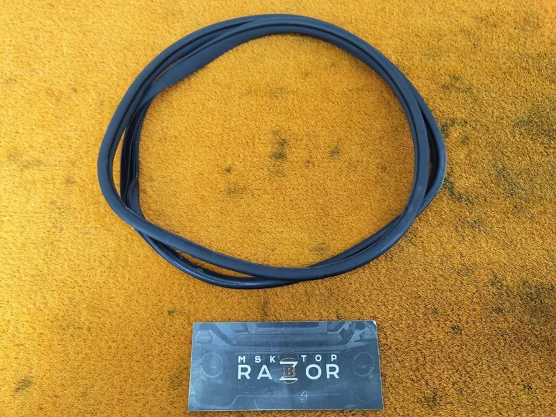 Уплотнитель проема двери