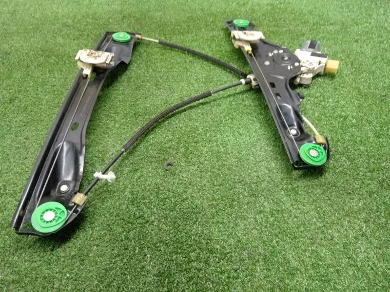 Стеклоподъемник BMW X1 2010 51332990385 E84, передний левый