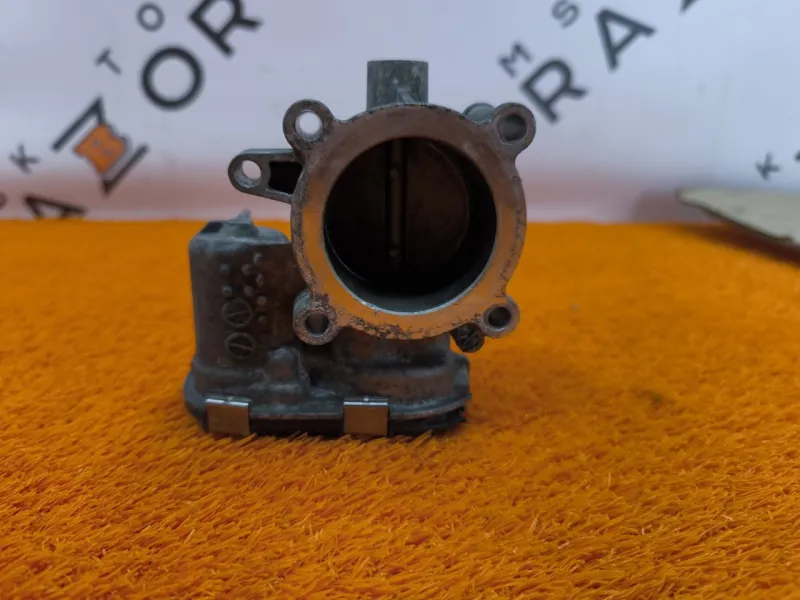 Дроссельная заслонка