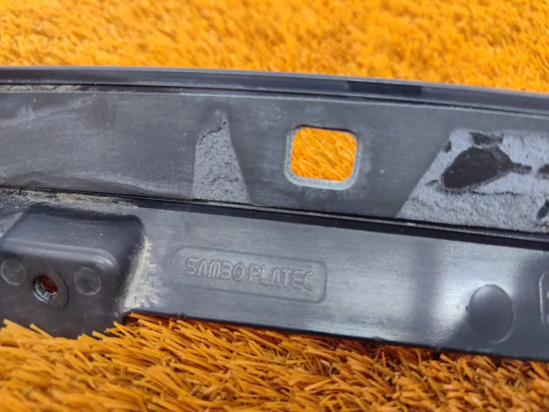 Накладка крышки багажника