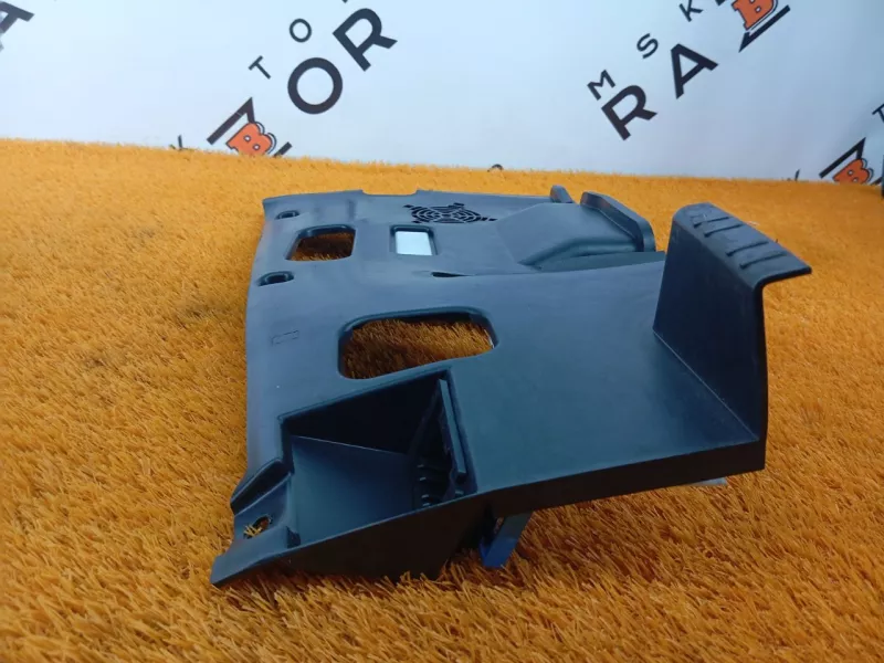 Облицовка пространства для ног