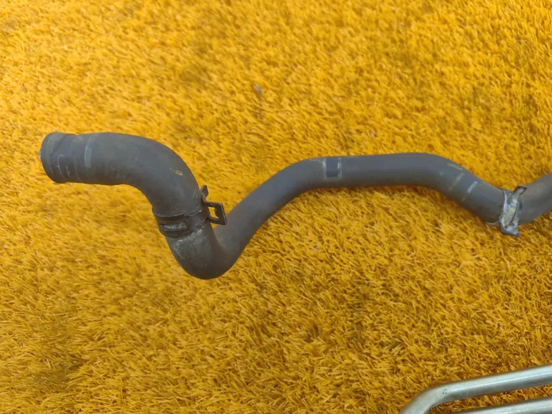 Трубка системы охлаждения