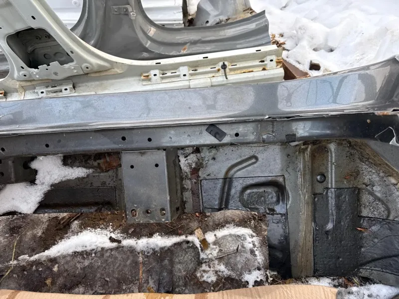 Порог с центральной стойкой