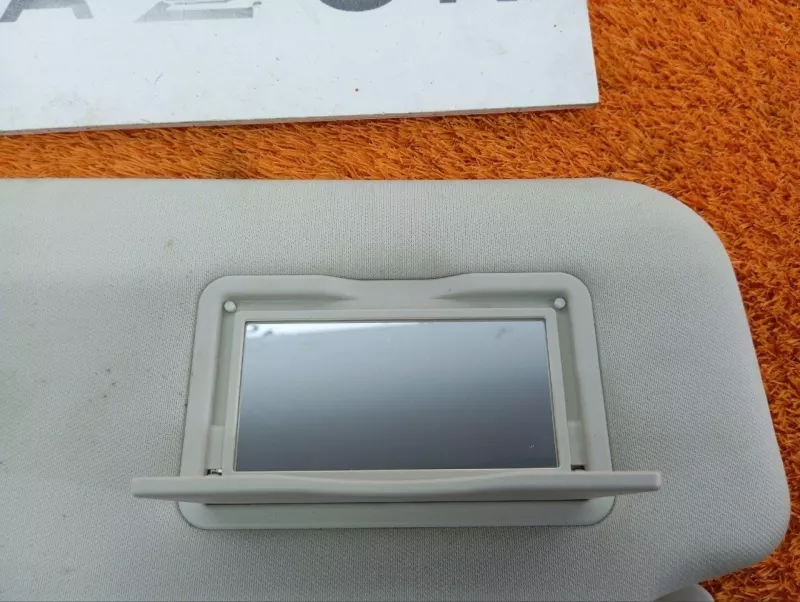 Козырек солнцезащитный