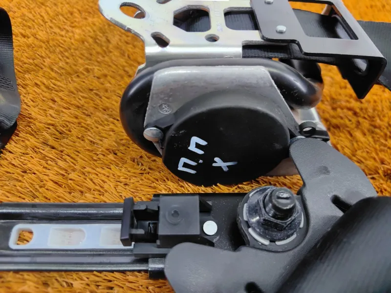 Ремень безопасности