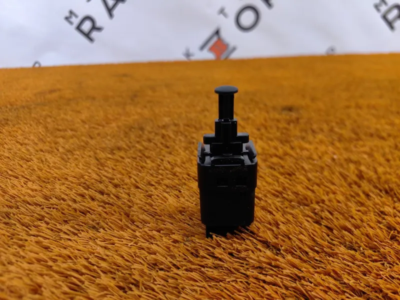 Датчик педали тормоза