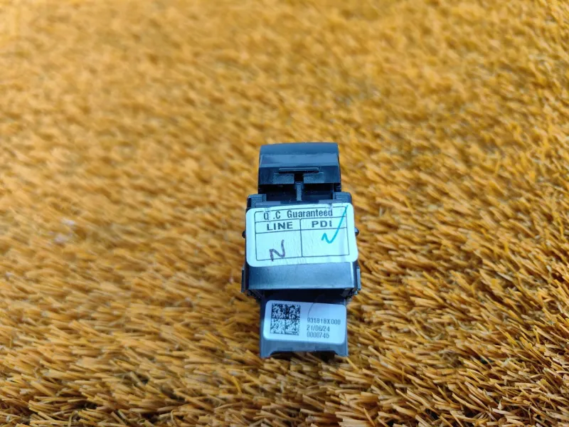 Кнопка стеклоподъемника