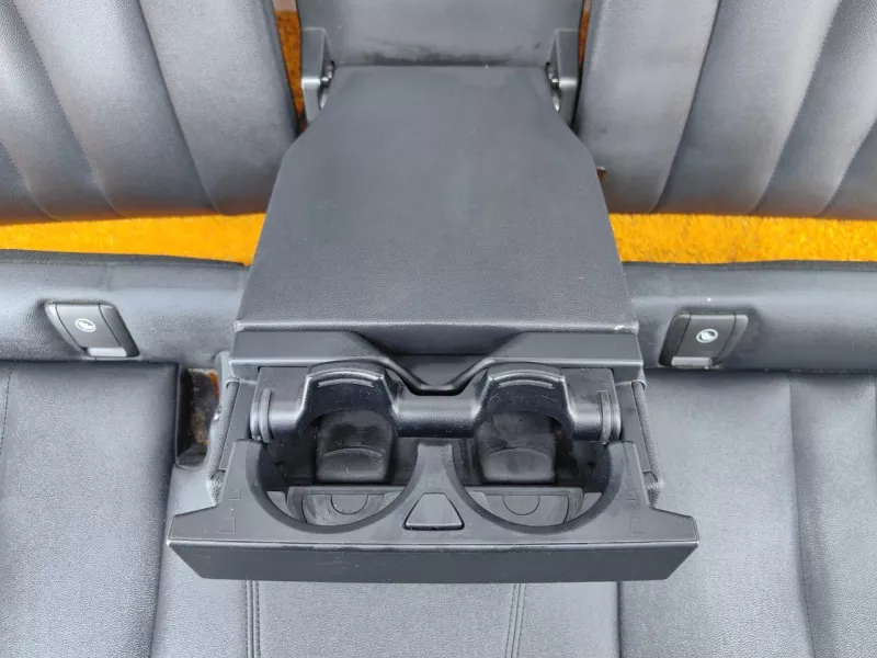 Сиденья BMW 5-Series 2019 52207386028 G30 B47D20A, задняя