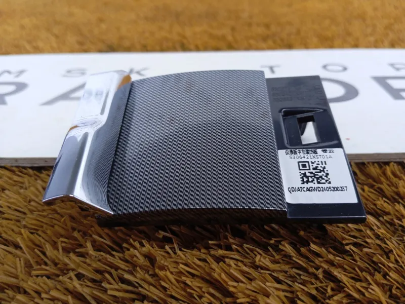 Декоративная накладка торпедо