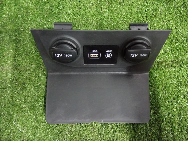 Разъем USB+AUX