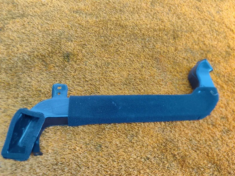 Воздуховод салона