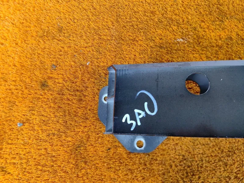 Усилитель бампера