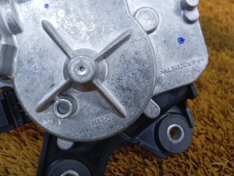 Мотор стеклоочистителя