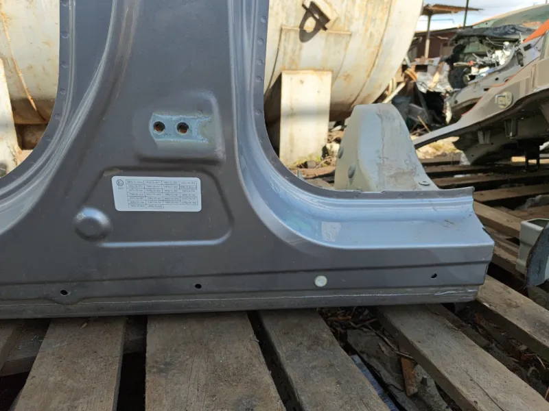 Порог с центральной стойкой