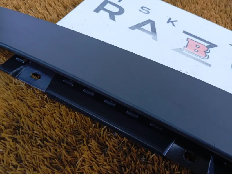 Молдинг двери