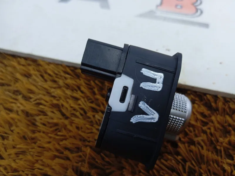 Блок управления зеркалами