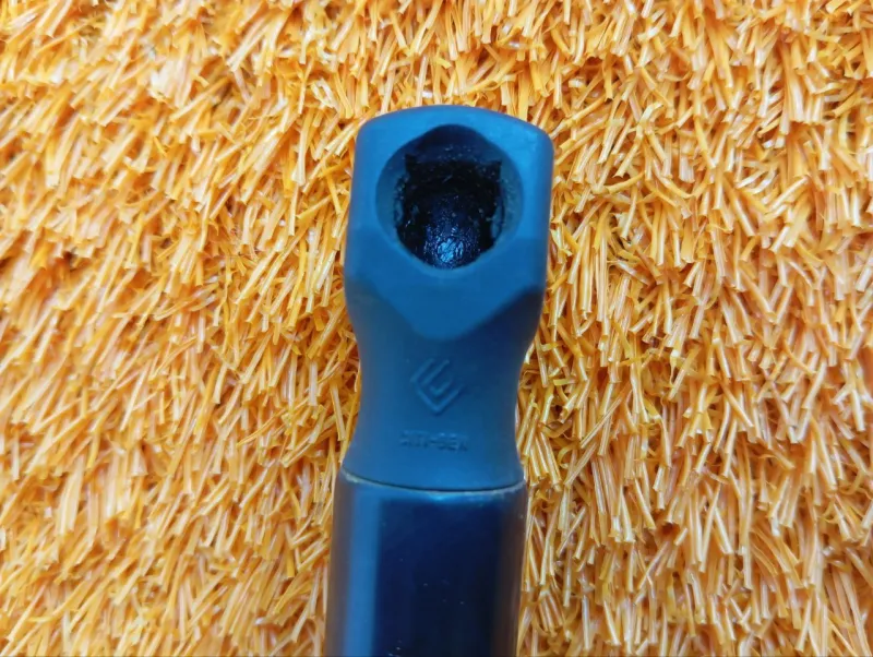 Амортизатор капота